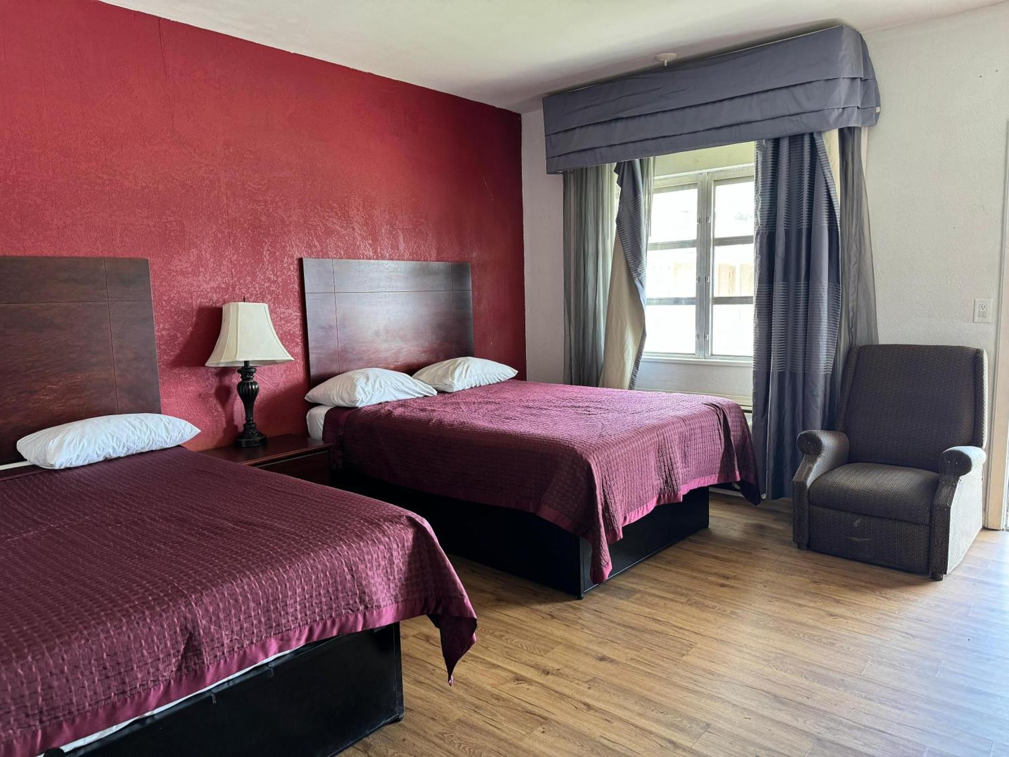 Travel Inn By Oyo Danville Us-29 Экстерьер фото